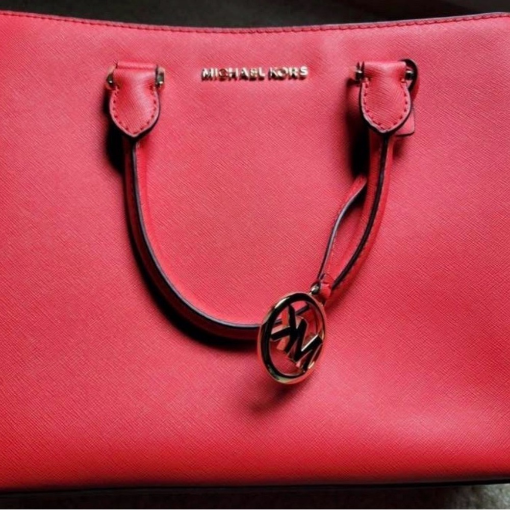 Michael Kors purse